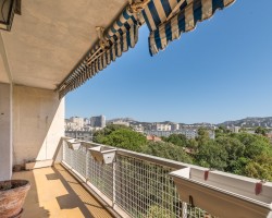 Appartement T3 SAINT-GINIEZ 13008 Marseille