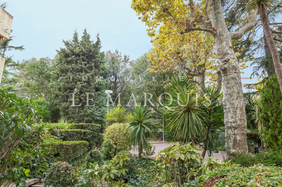 Agréable jardin dans la résidence