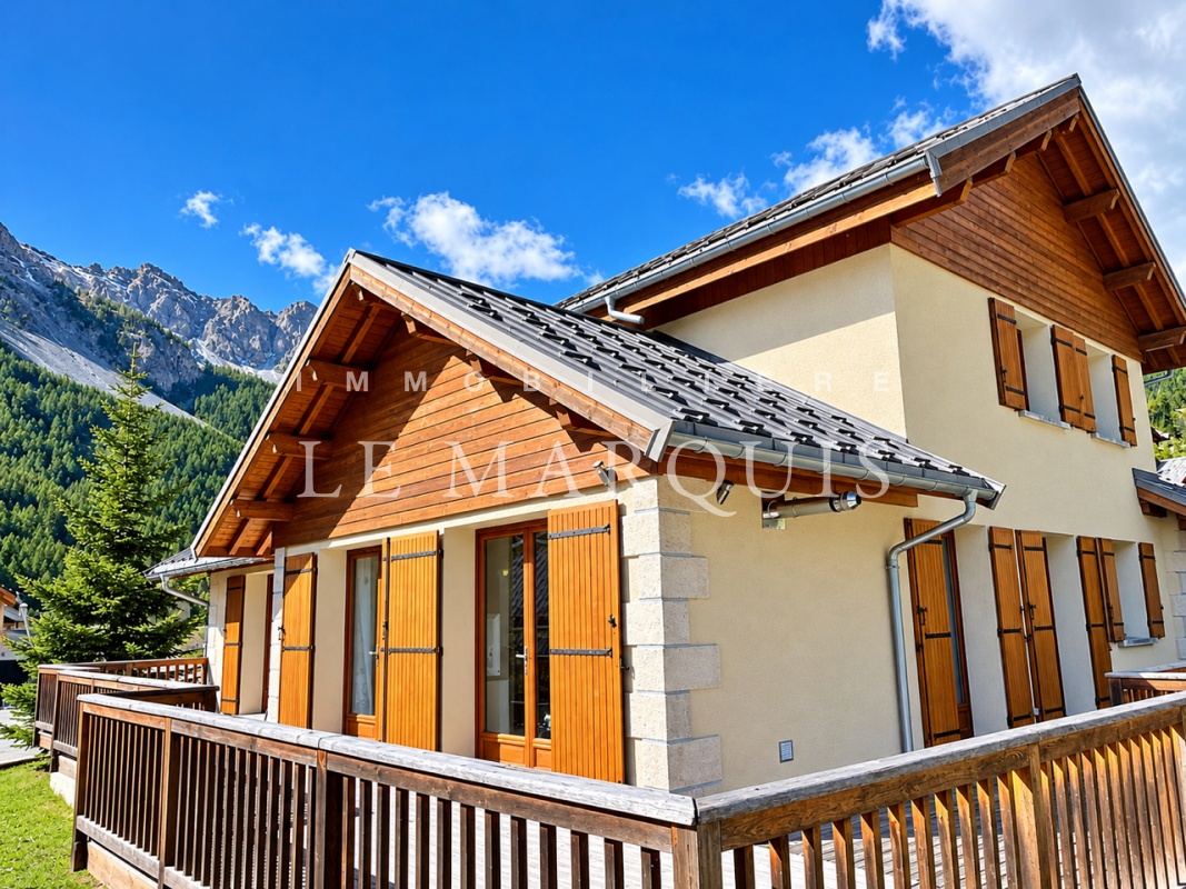 La terrasse de 60 m2 est idéalement orientée