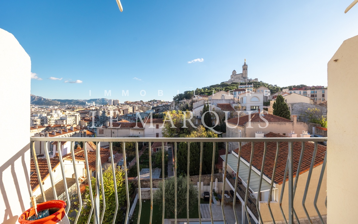 Vue sur la ville et Notre-Dame de la Garde