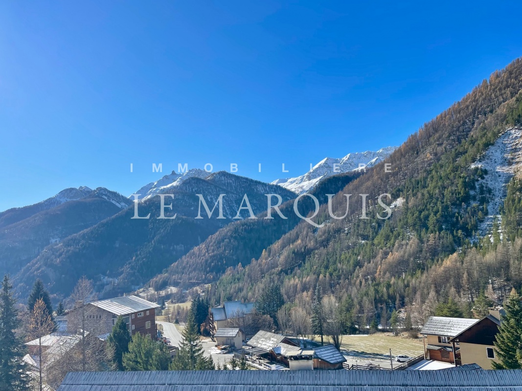 Magnifiques vues sur les sommets et forêts du Parc Naturel du Queyras