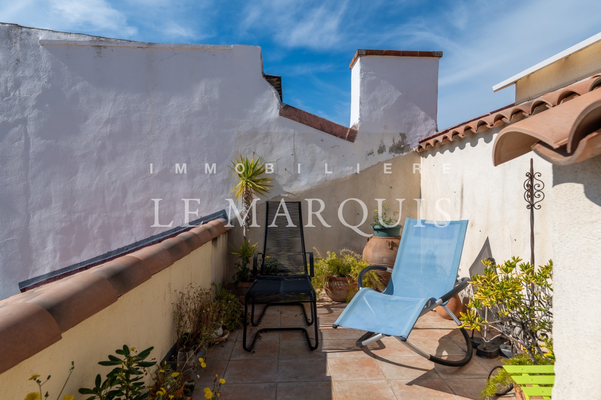 Terrasse exposée au Sud-Ouest, au calme 