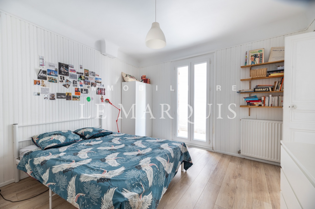Chambre ouverte sur le jardin