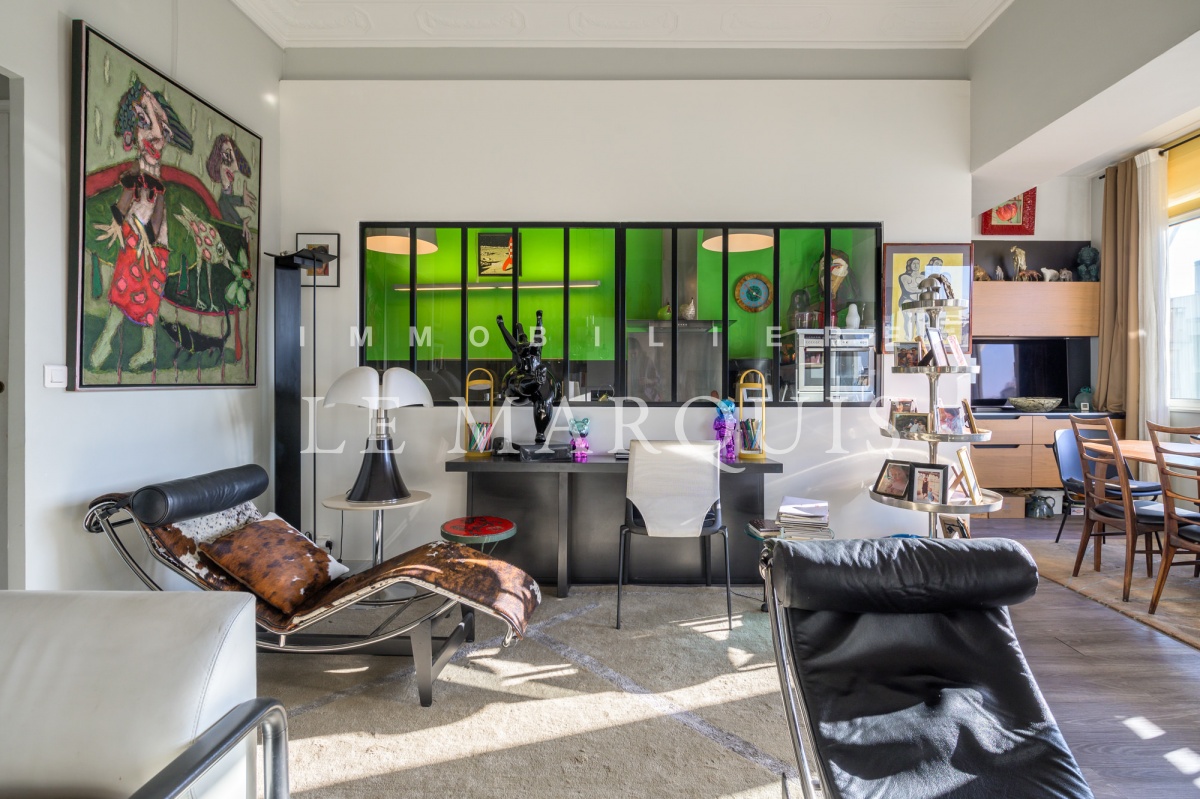 Beaucoup de charme pour cet appartement accueillant et confortable à vivre