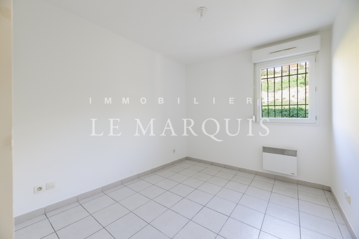 Une des deux chambres au calme