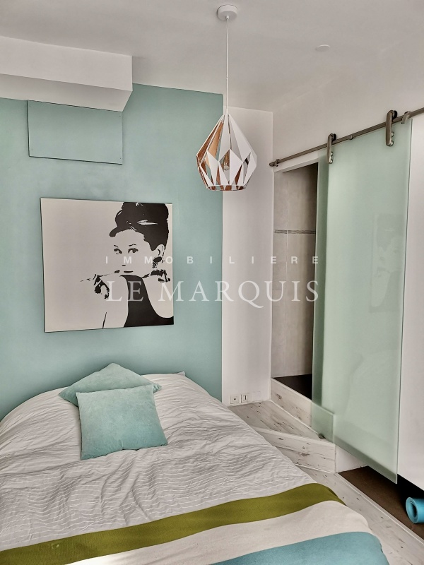 L'appartement propose 4 chambres