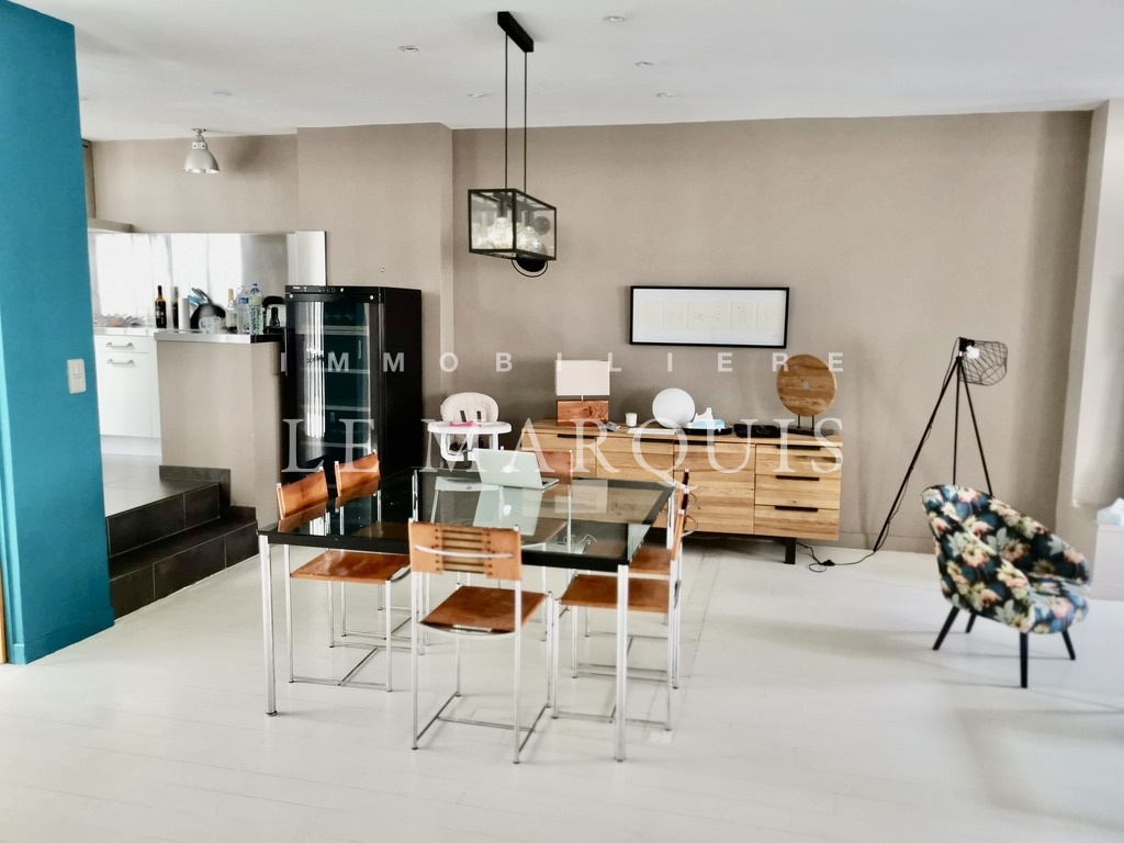 Appartement lumineux au calme idéalement situé au pied de toutes les commodités et loisirs