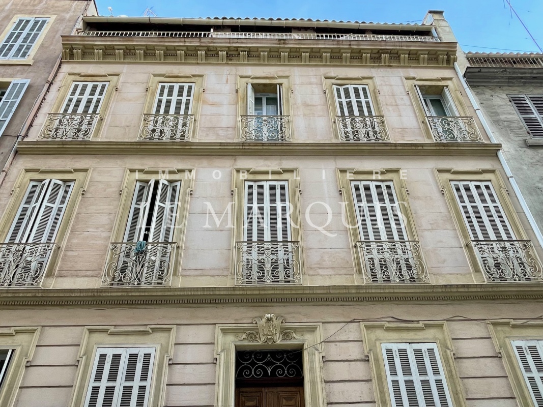 Petit immeuble de caractère