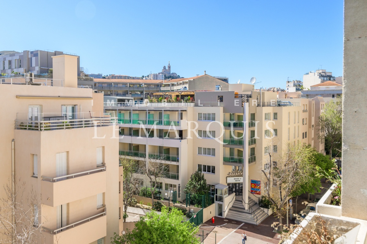 Vue dégagée jusqu'à la Bonne Mère