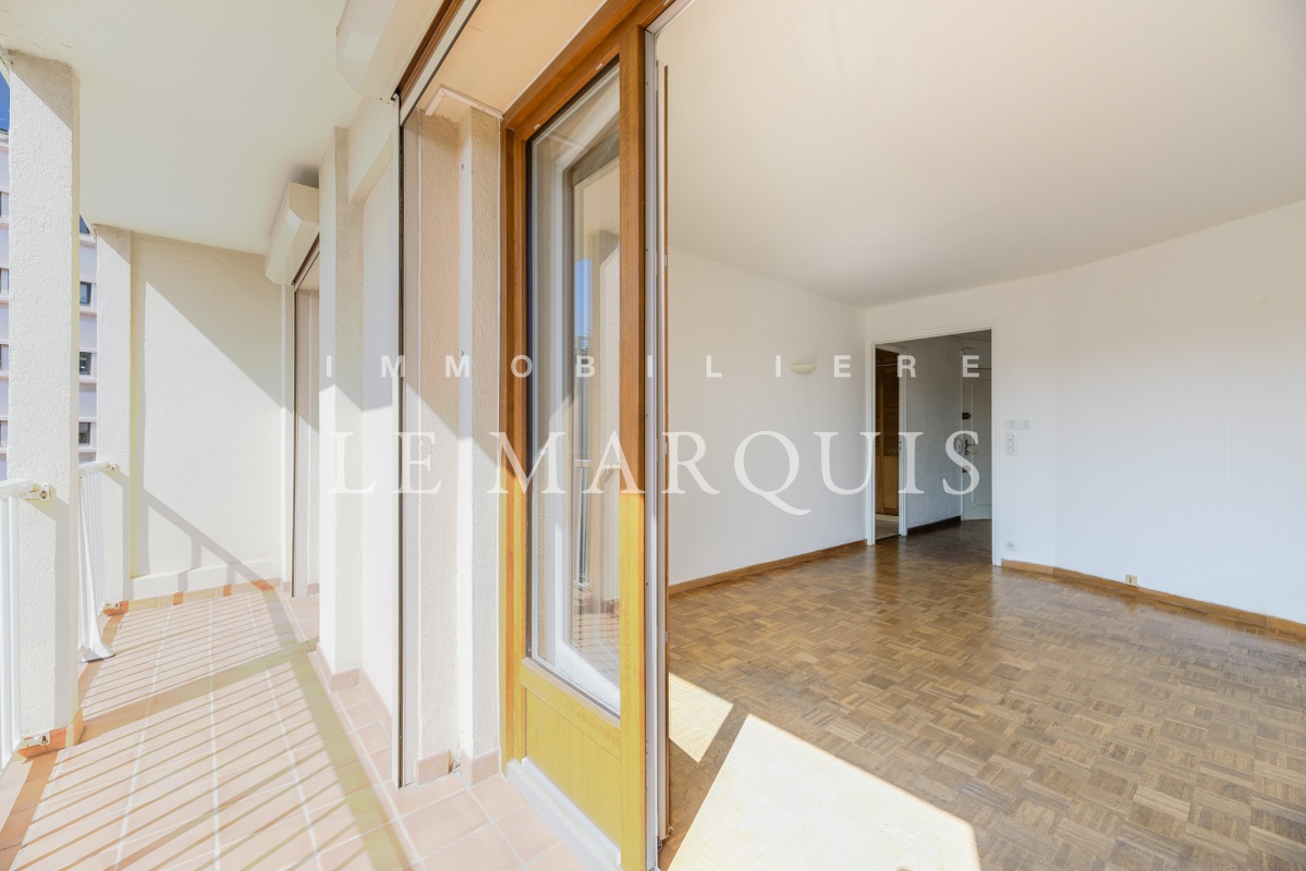 Agréable balcon large