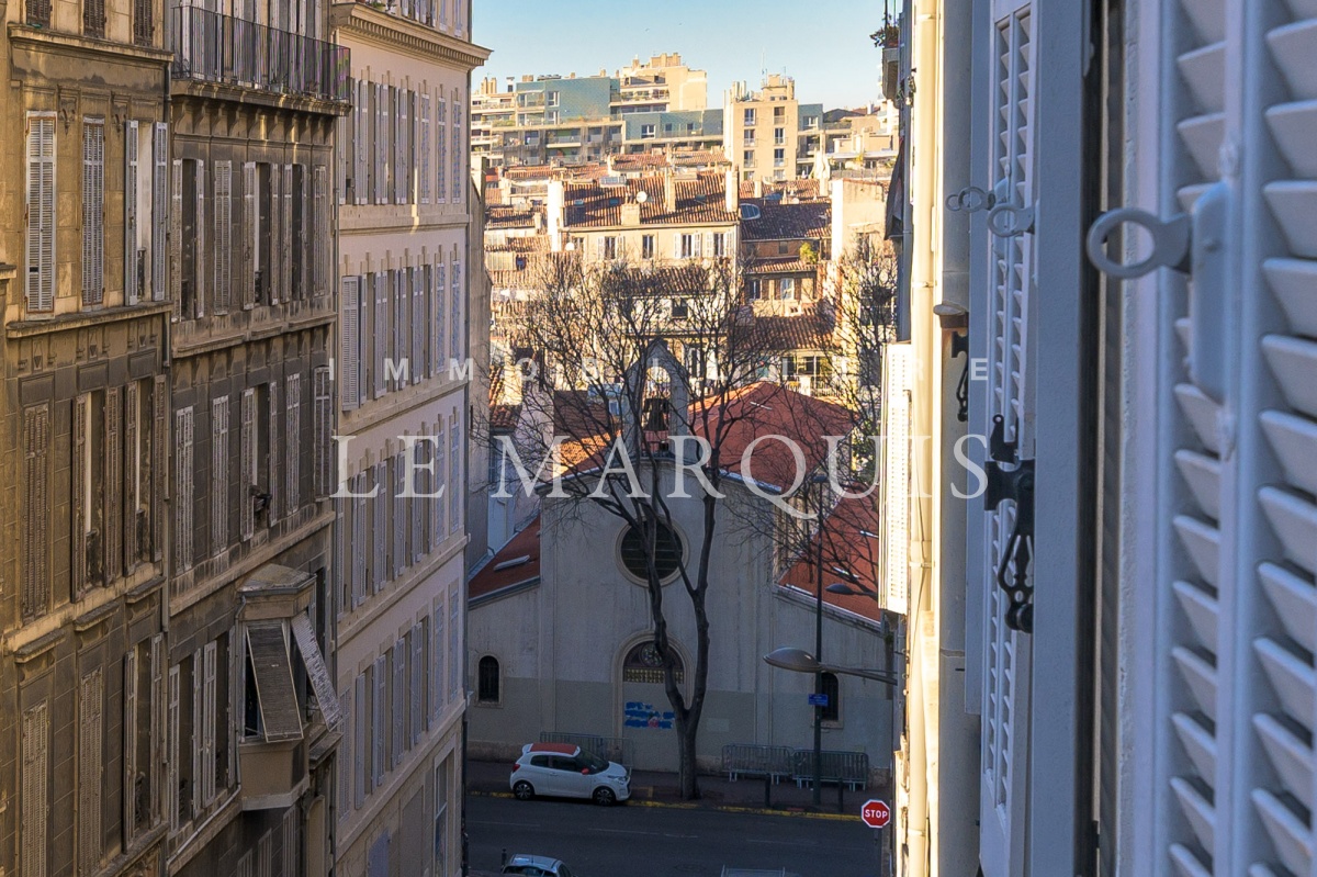 La rue est au calme