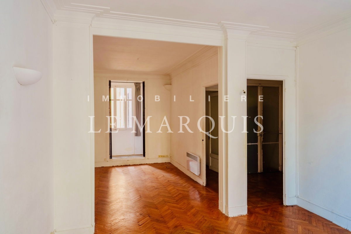 Belle hauteur sous plafond
