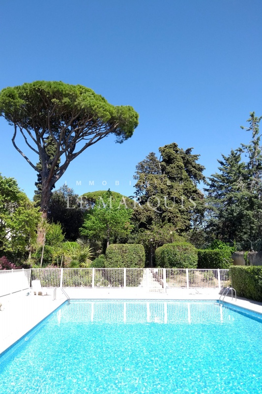 Agréable piscine dans cette résidence sécurisée