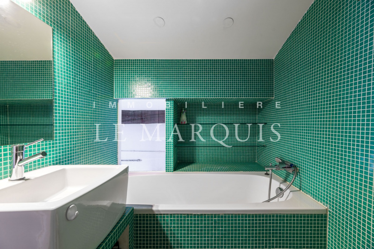 Salle de bain contemporaine