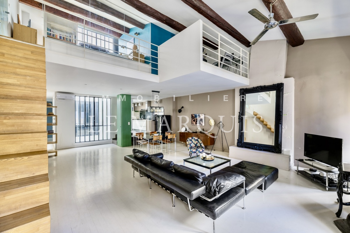 Toutes les pièces s'organisent agréablement autour du puits de lumière