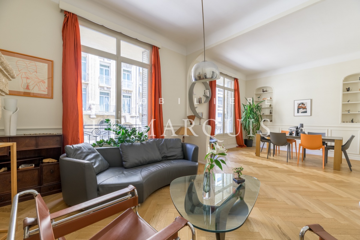 Elégant appartement familial très bien situé au coeur du "Carré d'Or" de Marseille