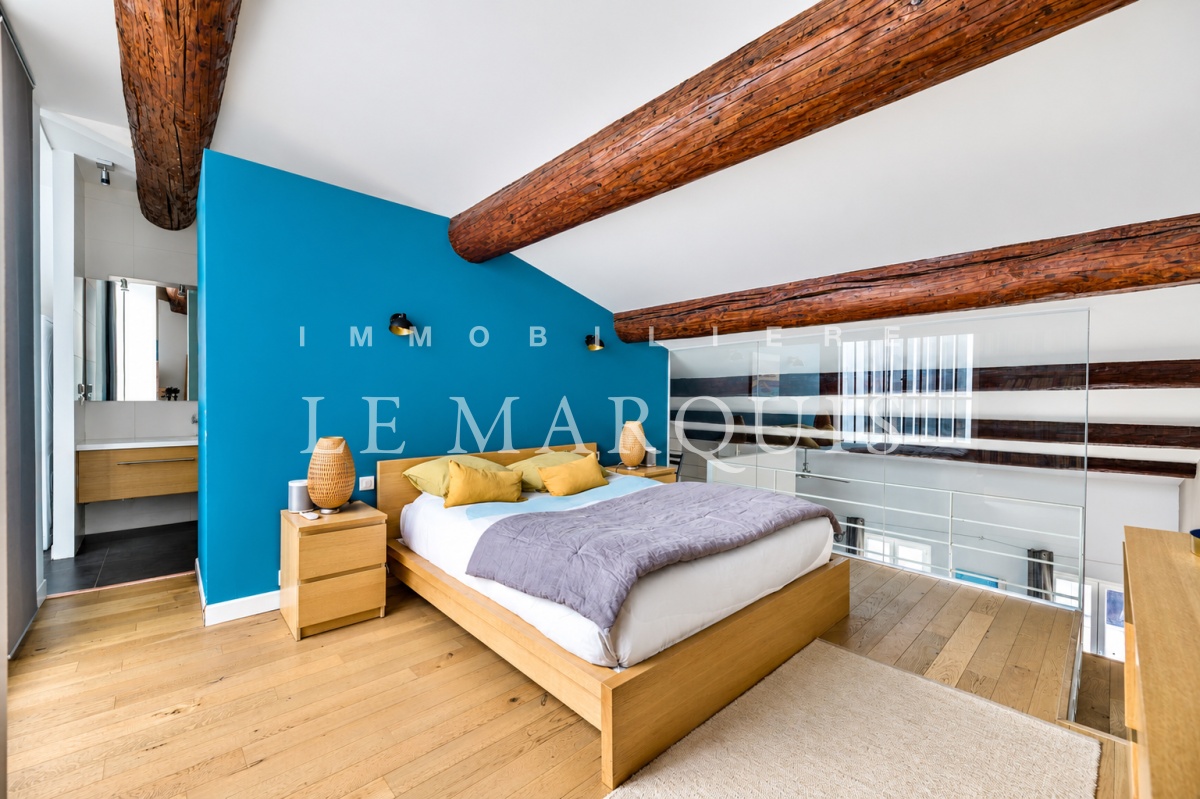 Chambre au calme et sa salle de douche, rangements