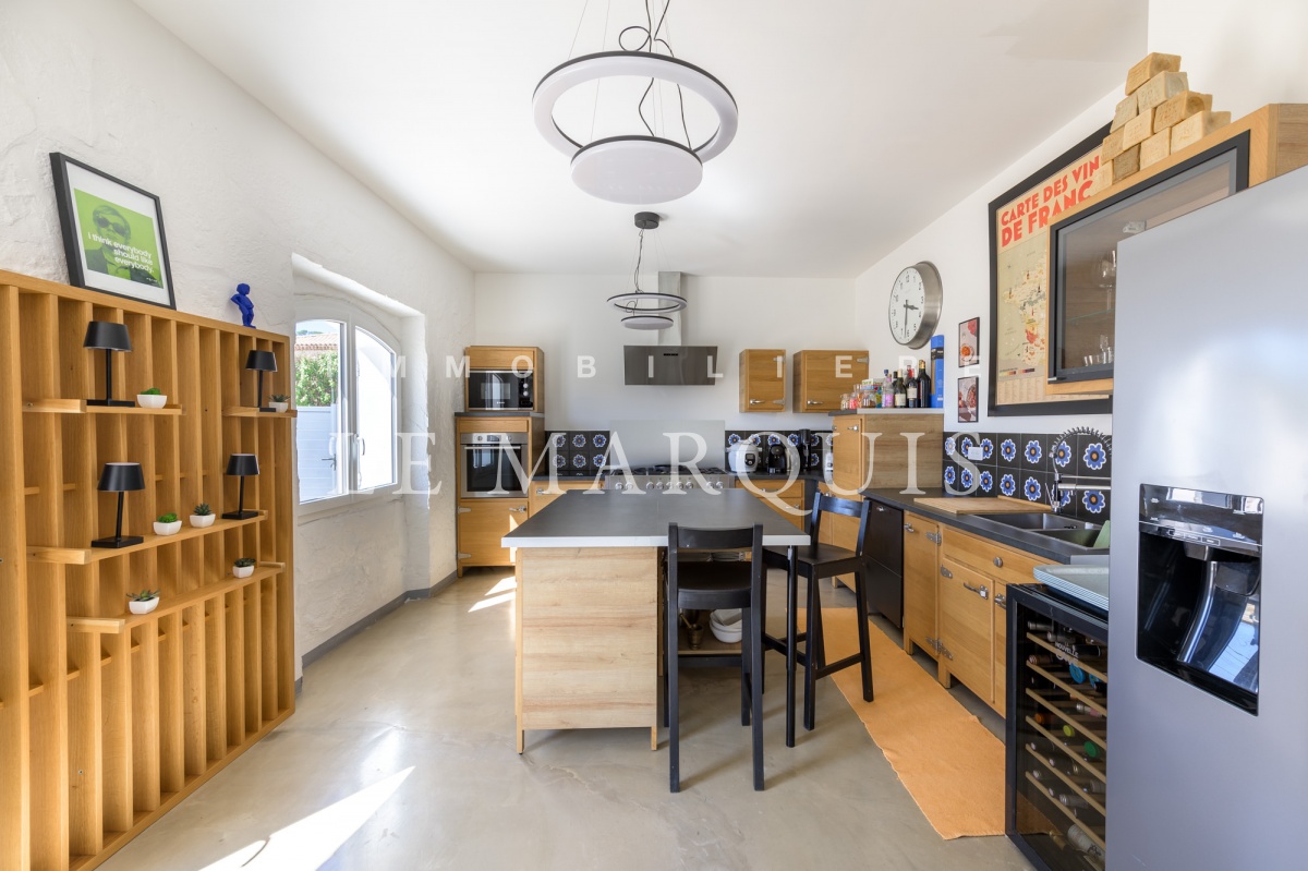 Cuisine contemporaine, nombreux rangements