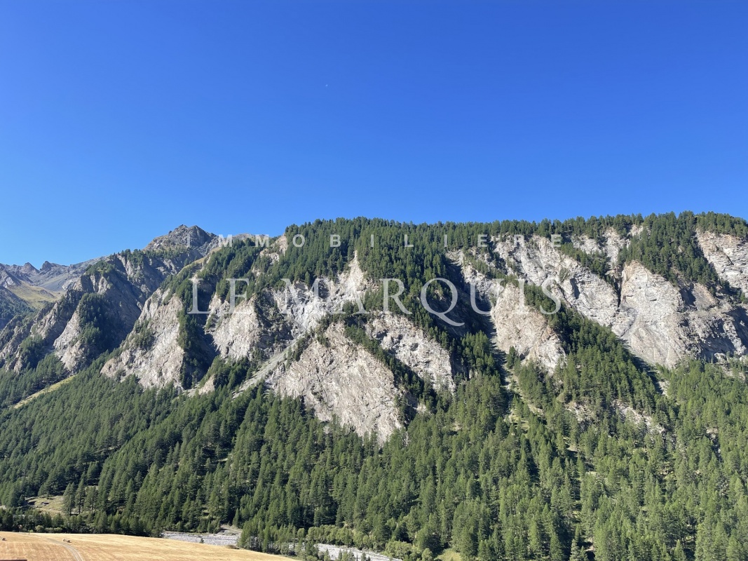 Vue sur la "montagne vraie" véritable carte postale du Queyras