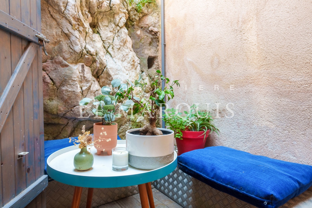 Agréable petit patio au calme