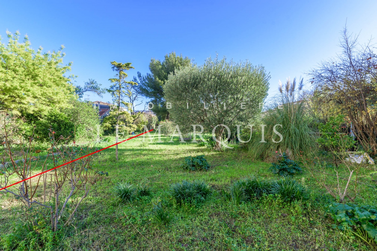 Grand jardin de 450 m2