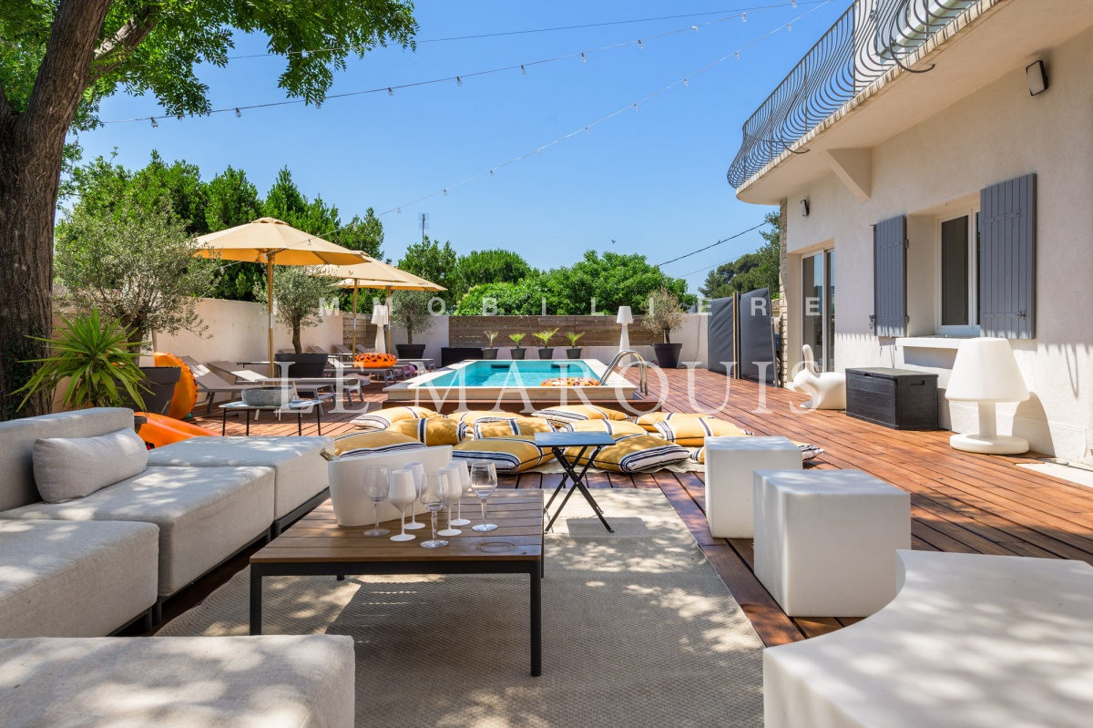 Véritable coin de paradis pour partager de nombreux moments conviviaux en famille et entre amis