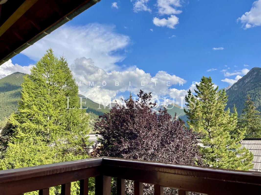 Les vues magnifiques sont des tableaux vivants en toutes saisons, du soleil levant à l'Est...