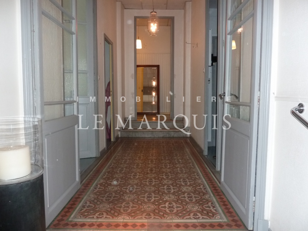 Magnifique carrelage ancien dans le hall