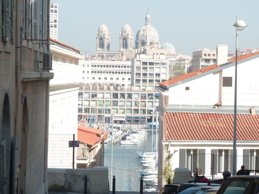 Dans rue calme à deux pas du Vieux Port