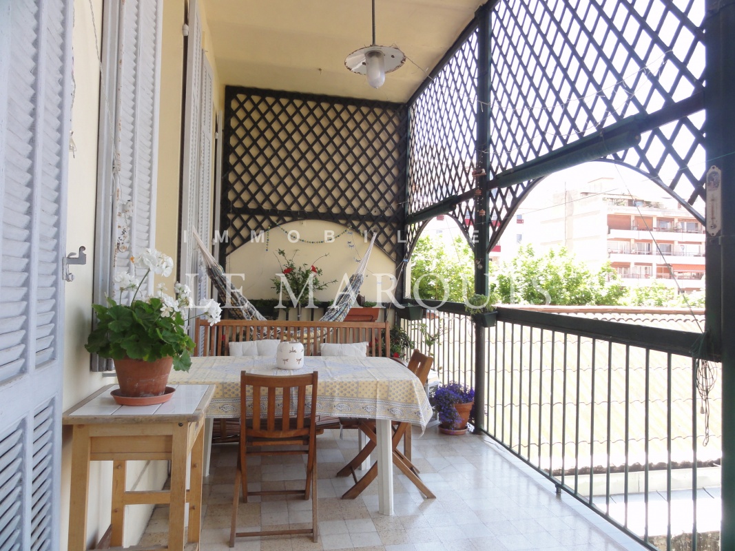 Terrasse 16 m2  baignée de soleil au calme absolu