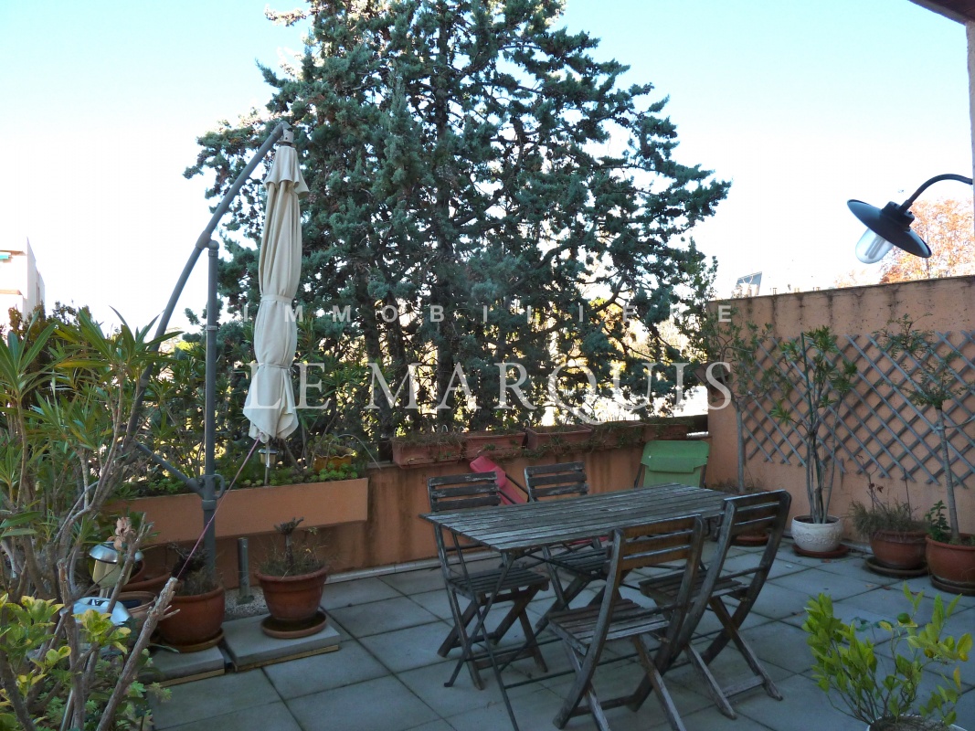 Belle terrasse sans vis-à-vis