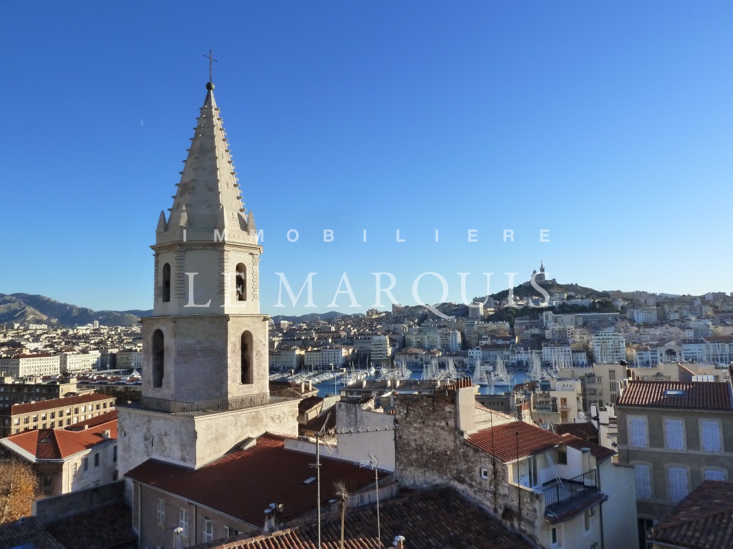 Vue sur l'Eglise des Accoules, le Vieux-Port et Notre-Dame de la Garde