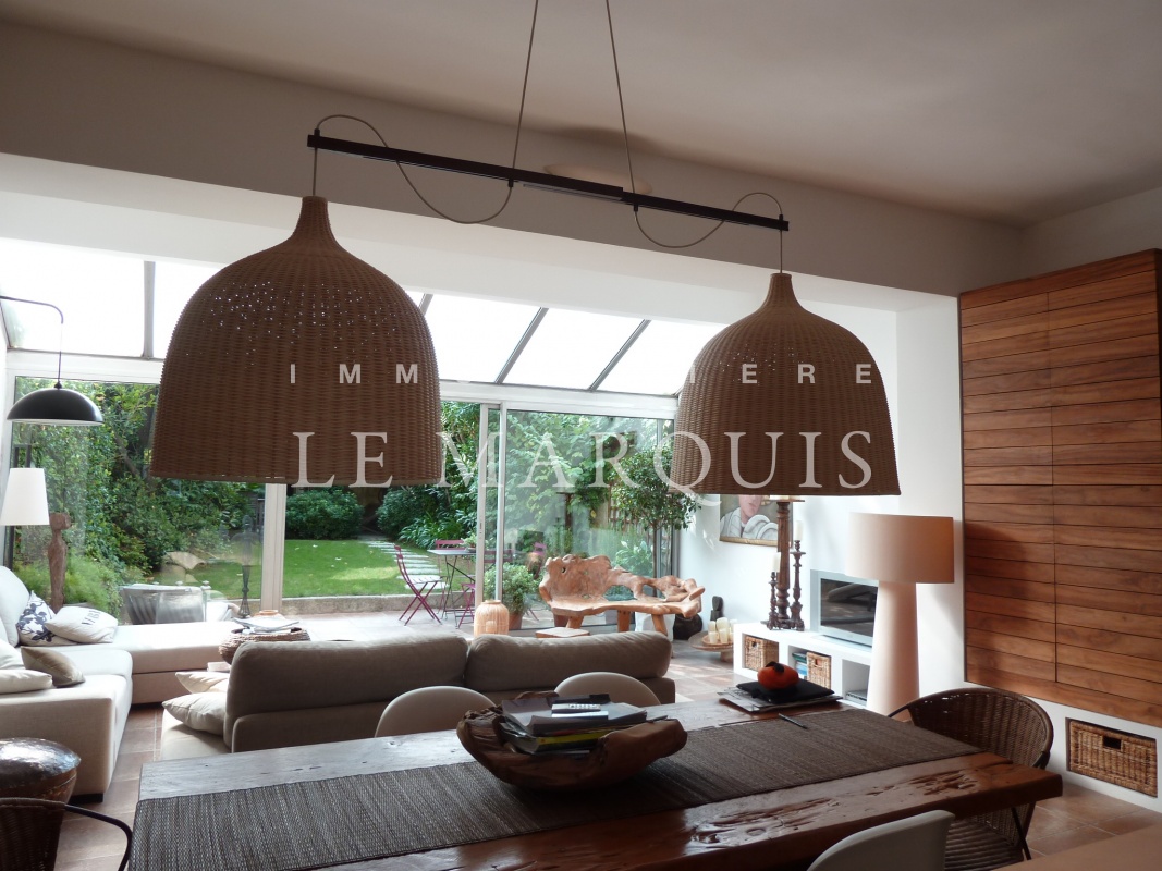 Vaste pièce de vie lumineuse de 45 m2